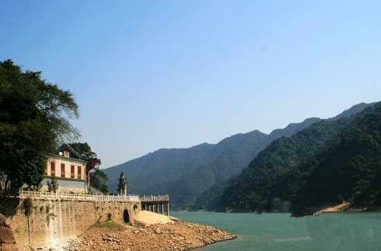 飞来寺一角